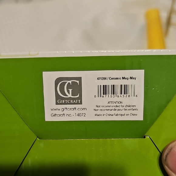 Elegant Green and White Floral May Birth Month Mug - Picture 3 of 9